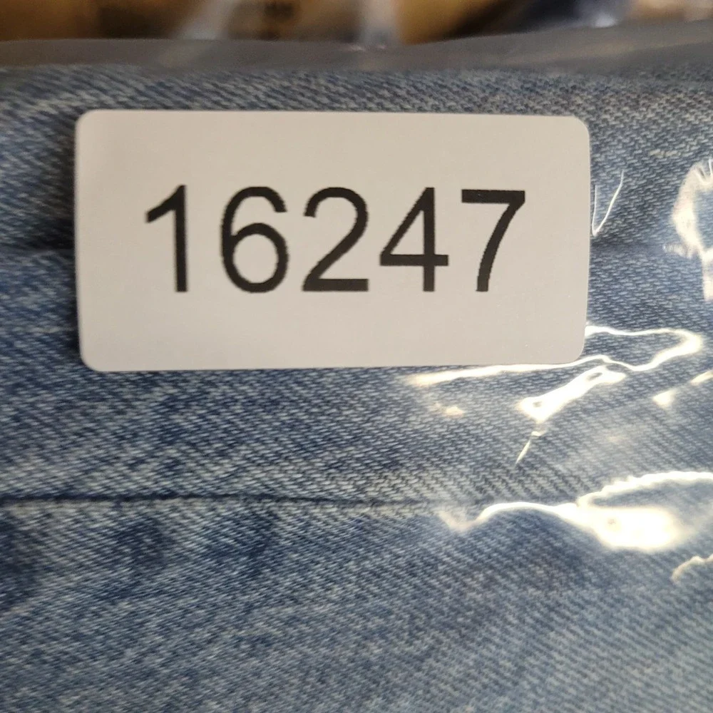 Levi's 505 Men's Jeans 32x30 Medium Wash Blue Denim Regular Fit Straight Leg